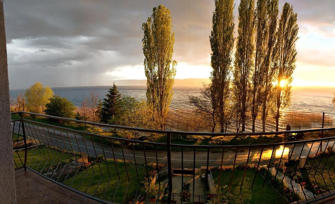 Ajkoski Apartments Пештані Екстер'єр фото