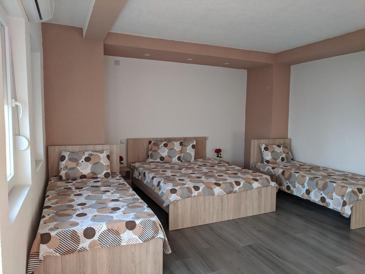 Ajkoski Apartments Пештані Екстер'єр фото