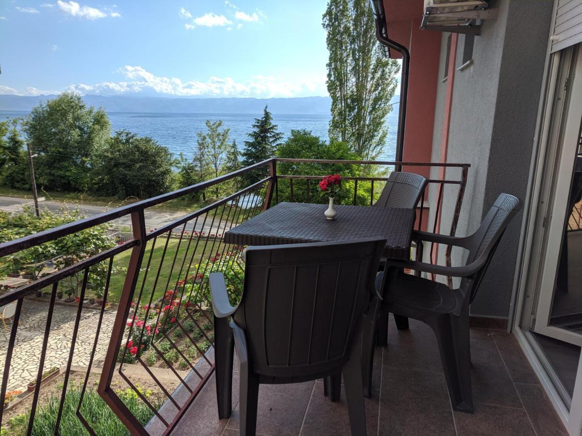 Ajkoski Apartments Пештані Екстер'єр фото