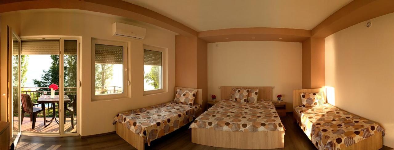 Ajkoski Apartments Пештані Екстер'єр фото
