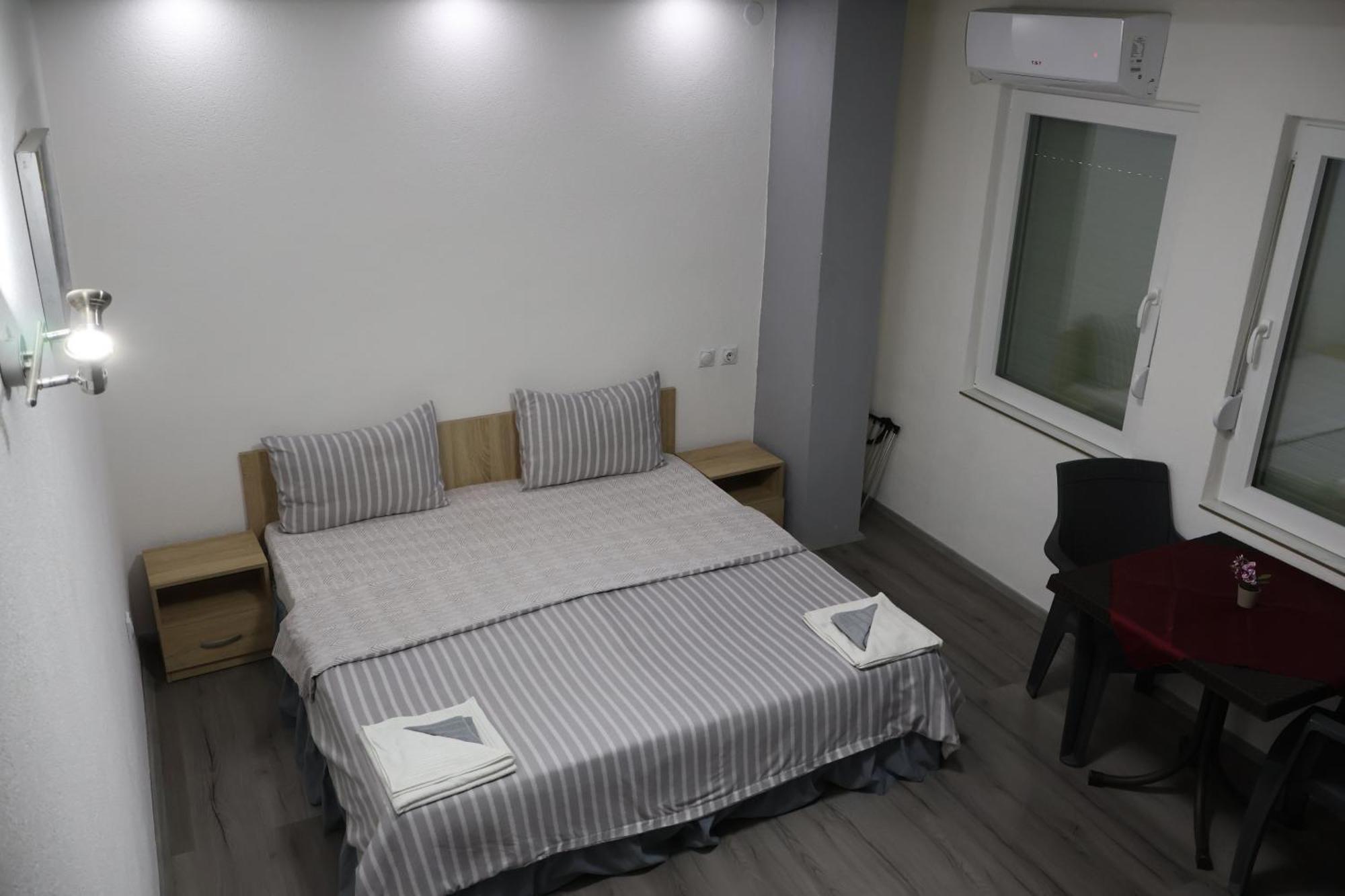 Ajkoski Apartments Пештані Екстер'єр фото